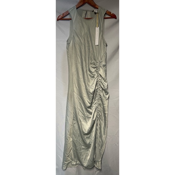 House of Harlow Elegant Sleeveless Dress in Light Gray - Picture 1 of 2